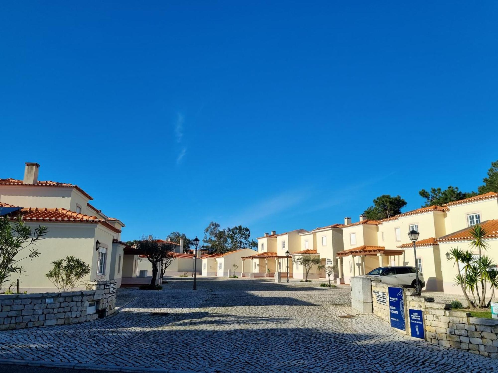 Praia D'El Rey - Townhouse Dom Duarte Amoreira  Eksteriør billede